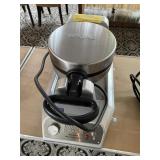 NEW WARING WAFFLE MAKER WW180
