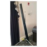 LARGE SCREEN WITH STAND