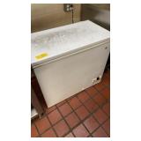 36x24" CHEST FREEZER