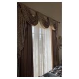 GOLD/ WHITE WINDOW TREATMENTS