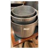 3X ASSORTED SIZE ALUMINUM POTS