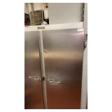 TRAULSEN FRIDGE WITH PAN SLIDES GHT 2-32 NUT