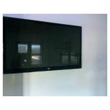 LARGE FLAT SCREEN TV WITH WALL MOUNT