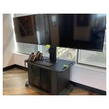 CONFENCE ROOM ROLLING TV MOUNT