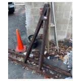 LARGER STEEL A-FRAMES RED