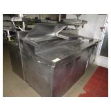 DELFIELD 2 DOOR RAISED RAIL SANDWICH STATION