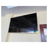 LG TV AND WALL MOUNT