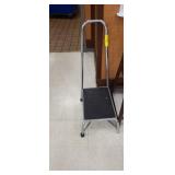 STEP STOOL
