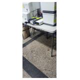 PLASTIC  FOLDING TABLES