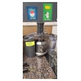 BREVILLE JUICER