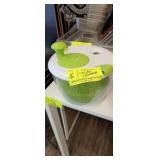 SALAD SPINNER