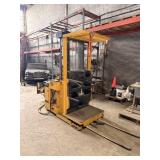YALE ELECTRIC LIFT