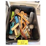 LOT OF KITCHEN