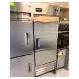 INDUSTRY SS SINGLE DOOR FREEZER