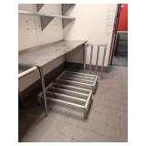 DUNNAGE RACKS