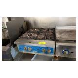 Globe 4 Burner Gas Range Countertop