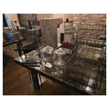 LOT OF DISPLAY  2 RACK, & 2 GLASS JARS
