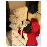 Lot of Linen - Aprons and Towels