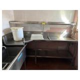 STAINLESS STEEL DISH TABLE