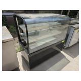 AVANTCO CURVED GLASS BAKERY CASE  193BC48HCB