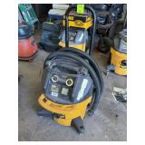DeWalt DWV012 10 Gallon Dust Extractor
