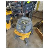 DeWalt DWV012 10 Gallon Dust Extractor