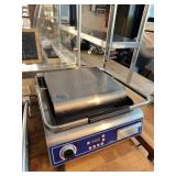 Globe Commercial Panini Grill