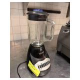 BLACK AND DECKER BLENDER