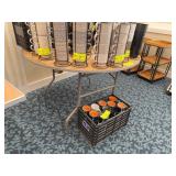 Round Banquet Table With Folding Legs
