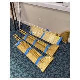 Unassembled Garment Racks With Hangers