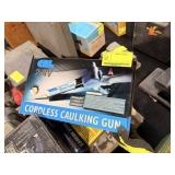 CORDLESS CAULKING GUN