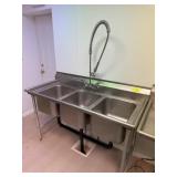 SS 3 COMPARTMENT SINK W SPRAYER