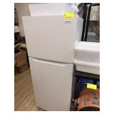 FRIGIDAIRE TOP FREEZER REFRIGERATOR