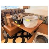 SINGLE BASE WOODEN TABLE - 3FT x 3 FT - ROUND
