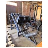 LEG PRESS MACHINE