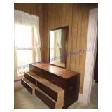 BEDROOM DRESSER
