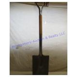 SQUARE SHOVEL