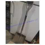 SCOOP SHOVEL