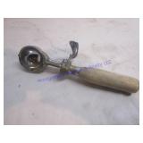 ICE CREAM SCOOP