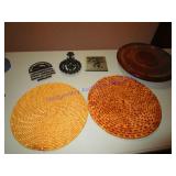 TRIVETS & LAZY SUSAN