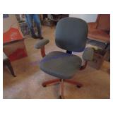 OFFICE CHAIR