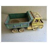 STRUCTO DUMP TRUCK