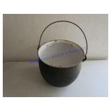 CASTIRON POT