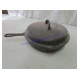 CAST IRON SKILLETT