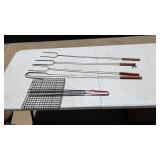 ROASTING STICKS AND BASKET