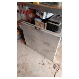 FOLDING TABLE