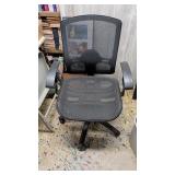 OFFICE CHAIR