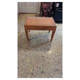 SIDE TABLE 16' TALL X 24' X 16'
