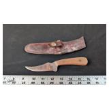 SKINNING KNIFE