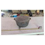 CAST IRON BEAN POT